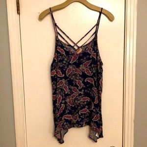 Target. Size XL. Paisley pattern.